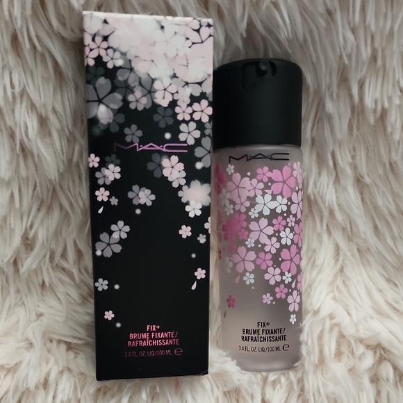 MAC Cosmetics Fix+ Setting Spray - Cherry Blossom Edition - Picture 2 of 4